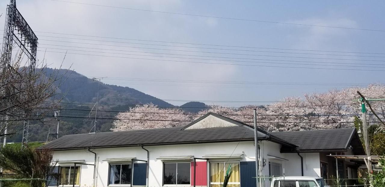 Kafuu Guesthouse+Cafe Kashiba Екстериор снимка